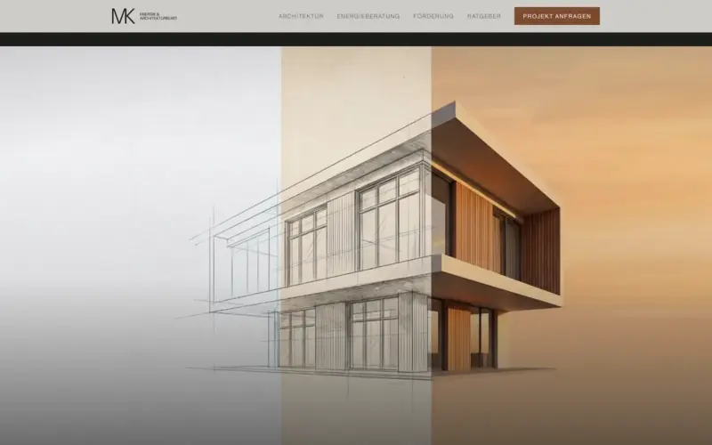 Leistungsabschnitt der Website von Energie-Architektur Würzburg am Schreibtisch: über zwei Spalten die Überschrift „Zwei Säulen: Architektur und Energieberatung“, links Architektur und Planung, rechts Energieberatung, darüber das Zeichen MK und die Menüleiste.
